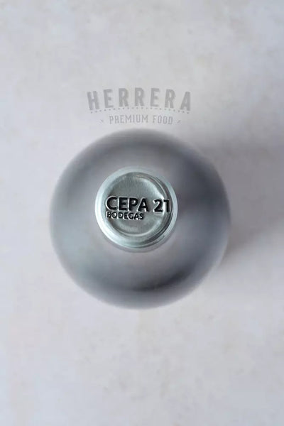 CEPA 21: Elegancia y Sutileza en Cada Copa.