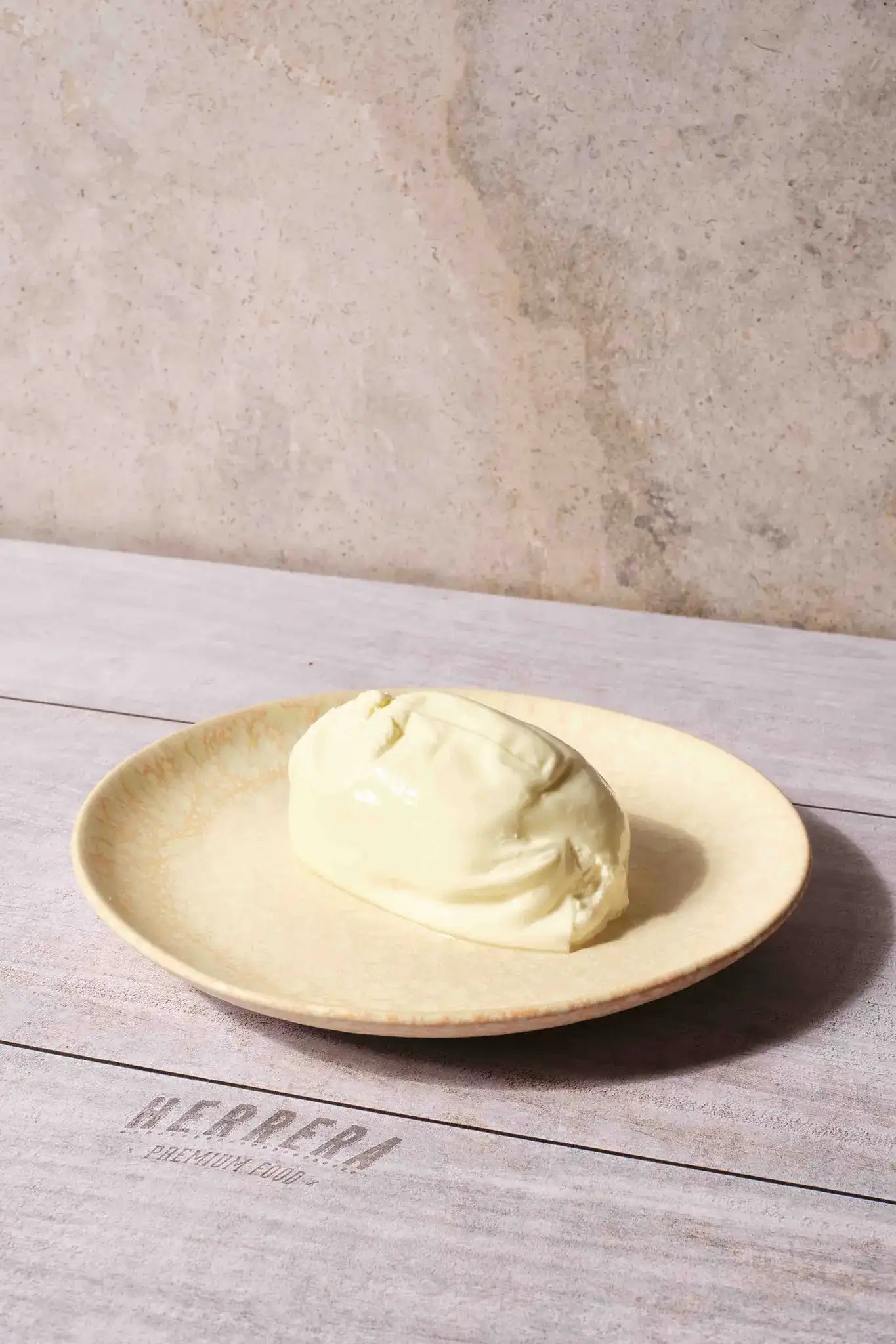 Burrata Deliziosa: Elegancia y Frescura en Cada Bocado