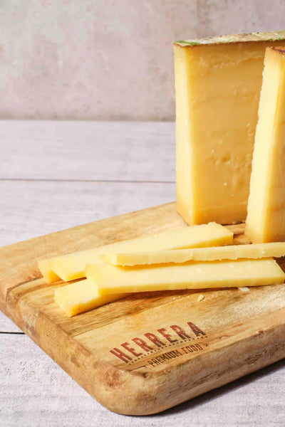 Queso Comté Joven: Delicia Francesa en tu Mesa