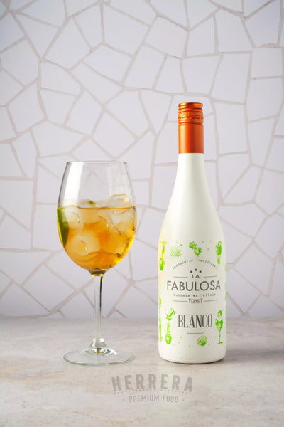 Descubre la Elegancia Aromática del Vermut Blanco