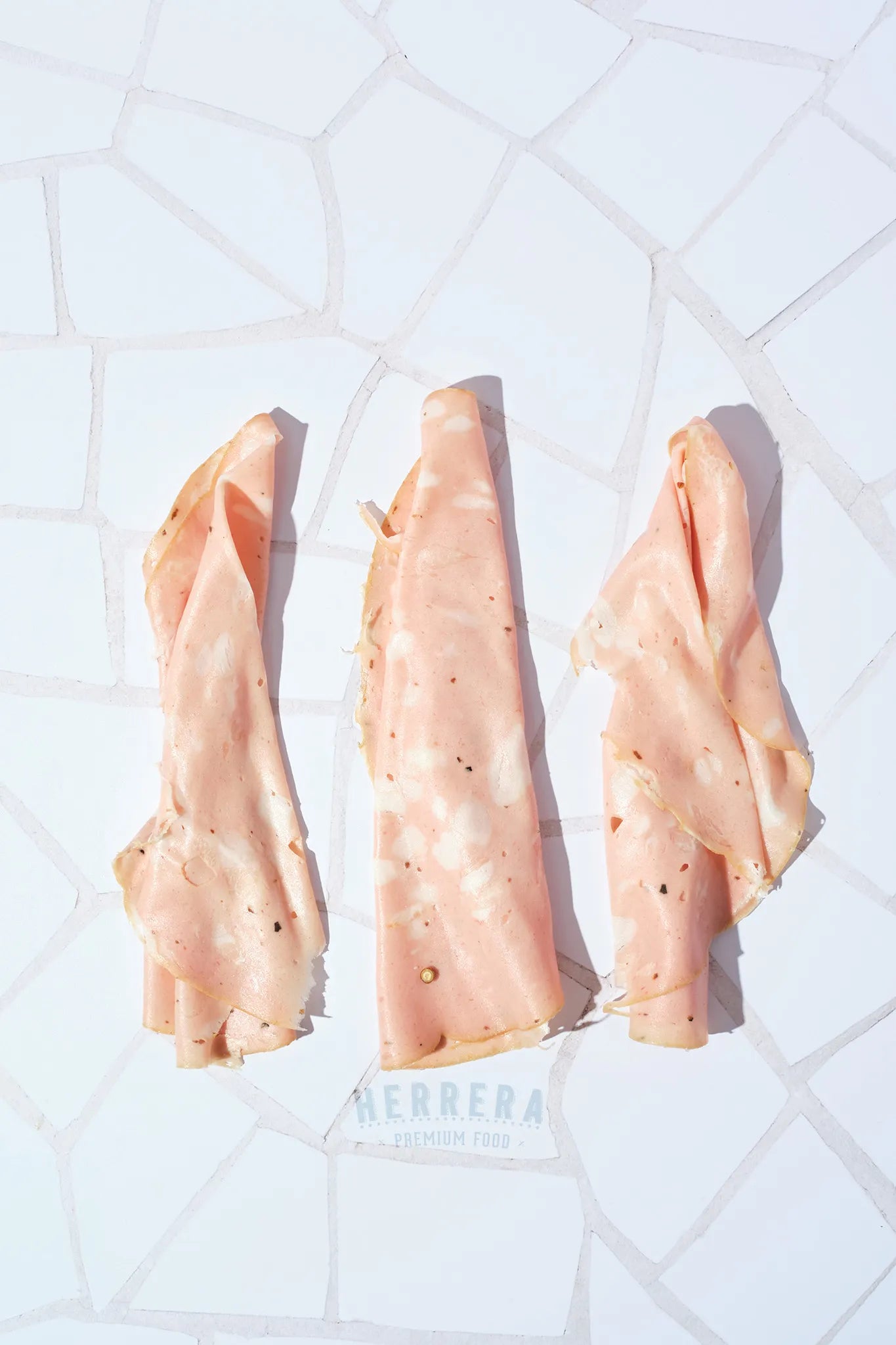 Mortadela de Cerdo Ahumado MRM - Sabor único en cada rebanada.