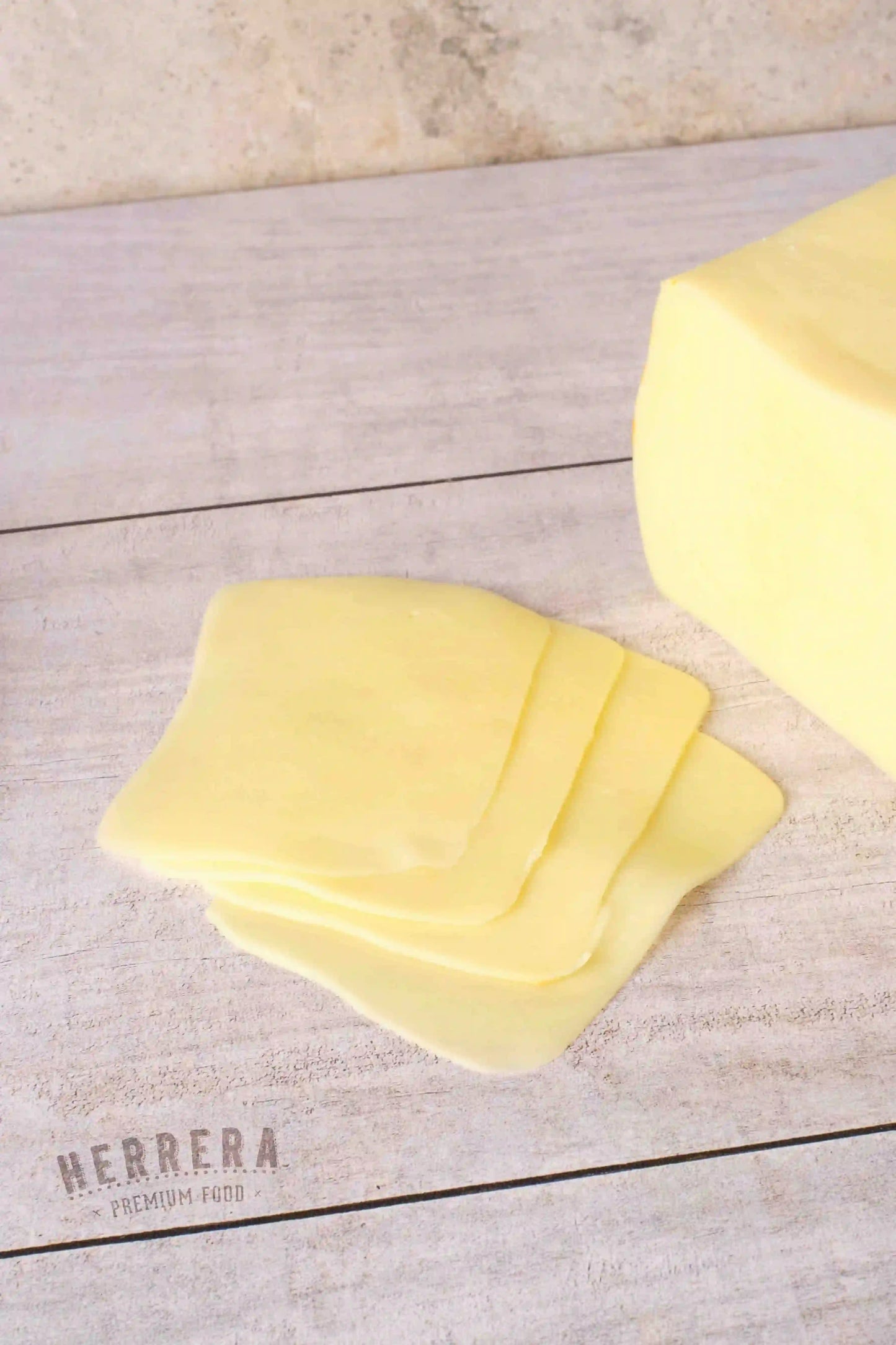 Queso Mozzarella Danesa: Sabor y Suavidad en Lonchas