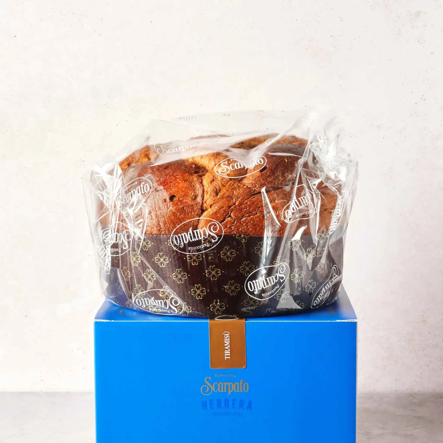 Sabores auténticos en nuestro Panettone Tiramisú.