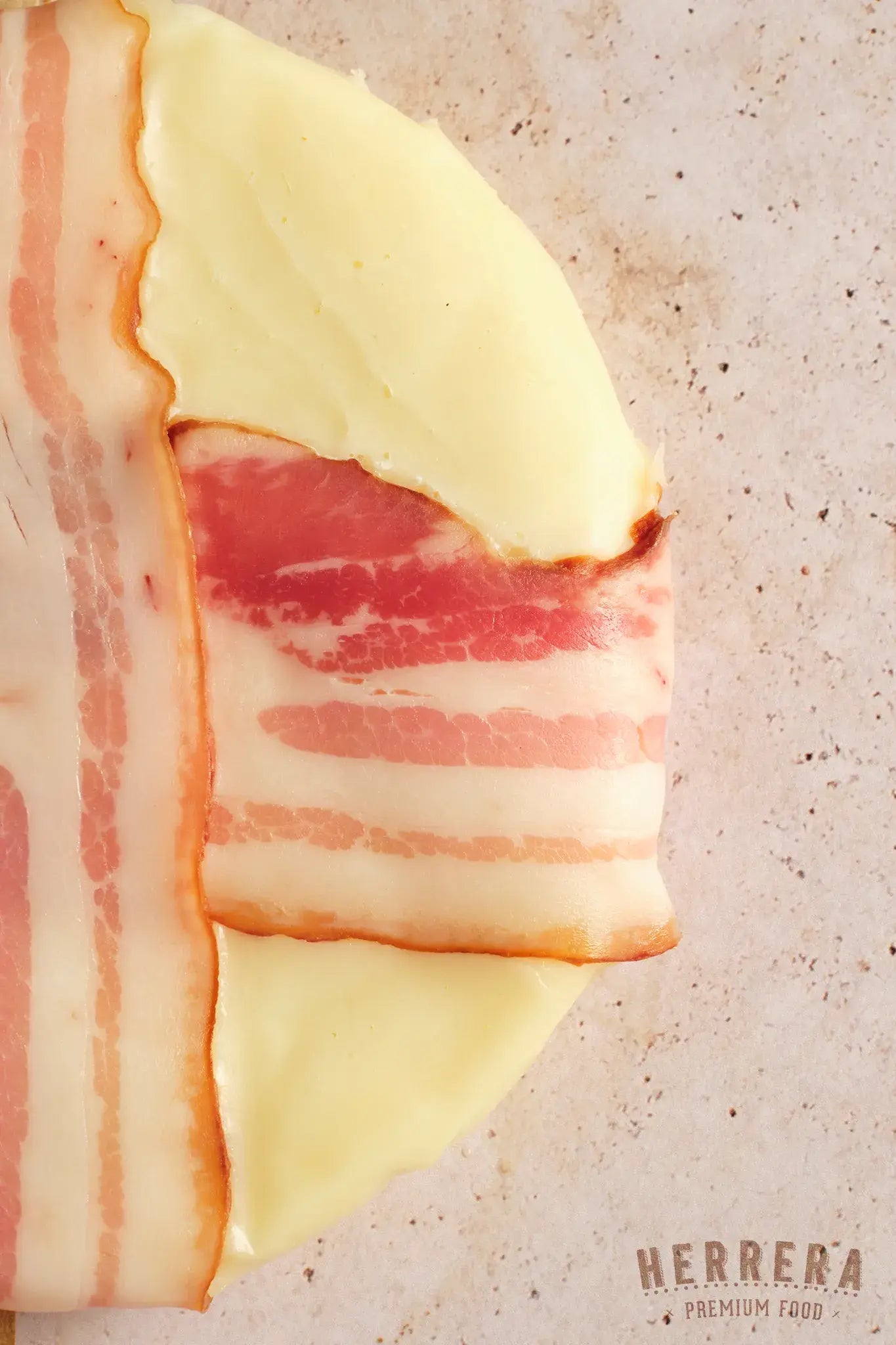 Queso Provolone Ahumado: Sabor Tradicional con un Toque Ahumado