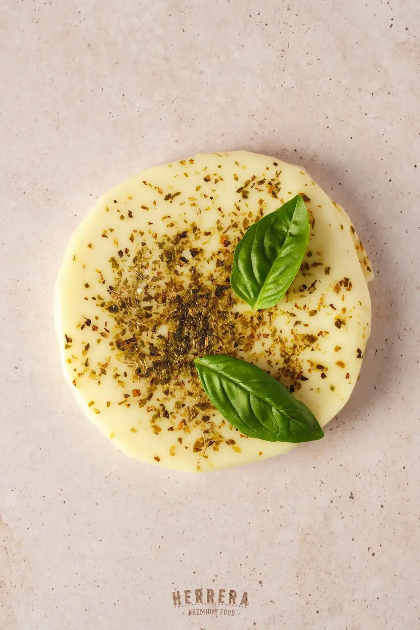 Descubre el Provolone de HerreraFood: Frescura Mediterránea