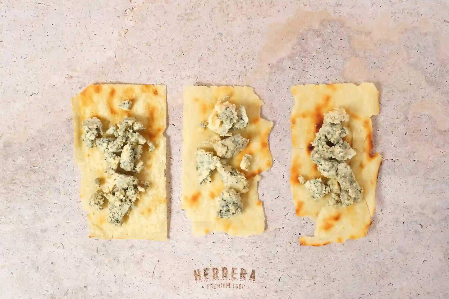 Artesanía Centenaria: Queso Cabrales que Cautiva los Sentidos