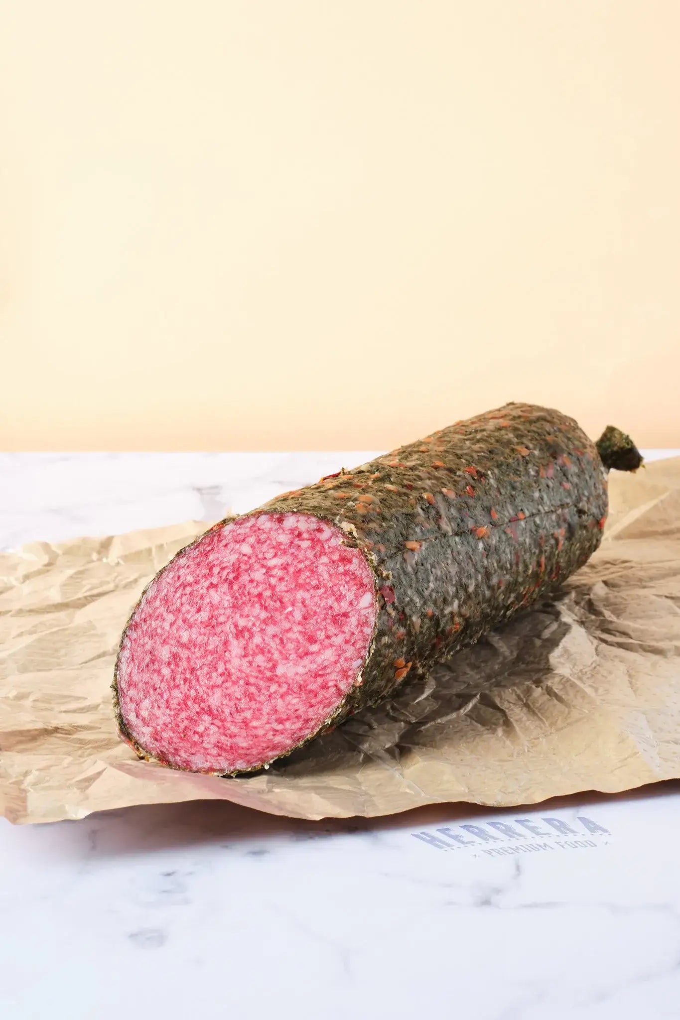 Pimienta Negra y Delicadeza en Cada Rebanada