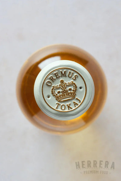 Disfruta de la frescura de Tokaji Oremus Late Harvest.