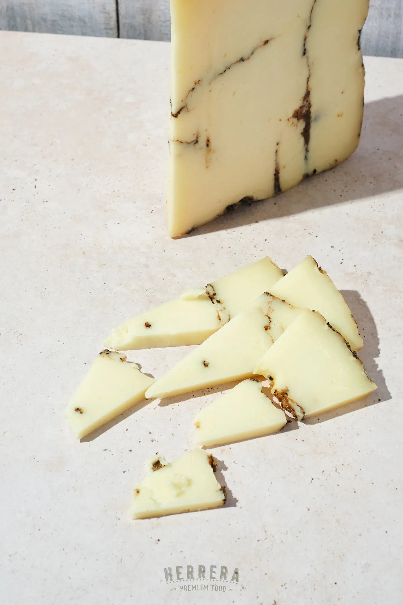 Queso Semicurado de Albacete con Esencia de Trufa