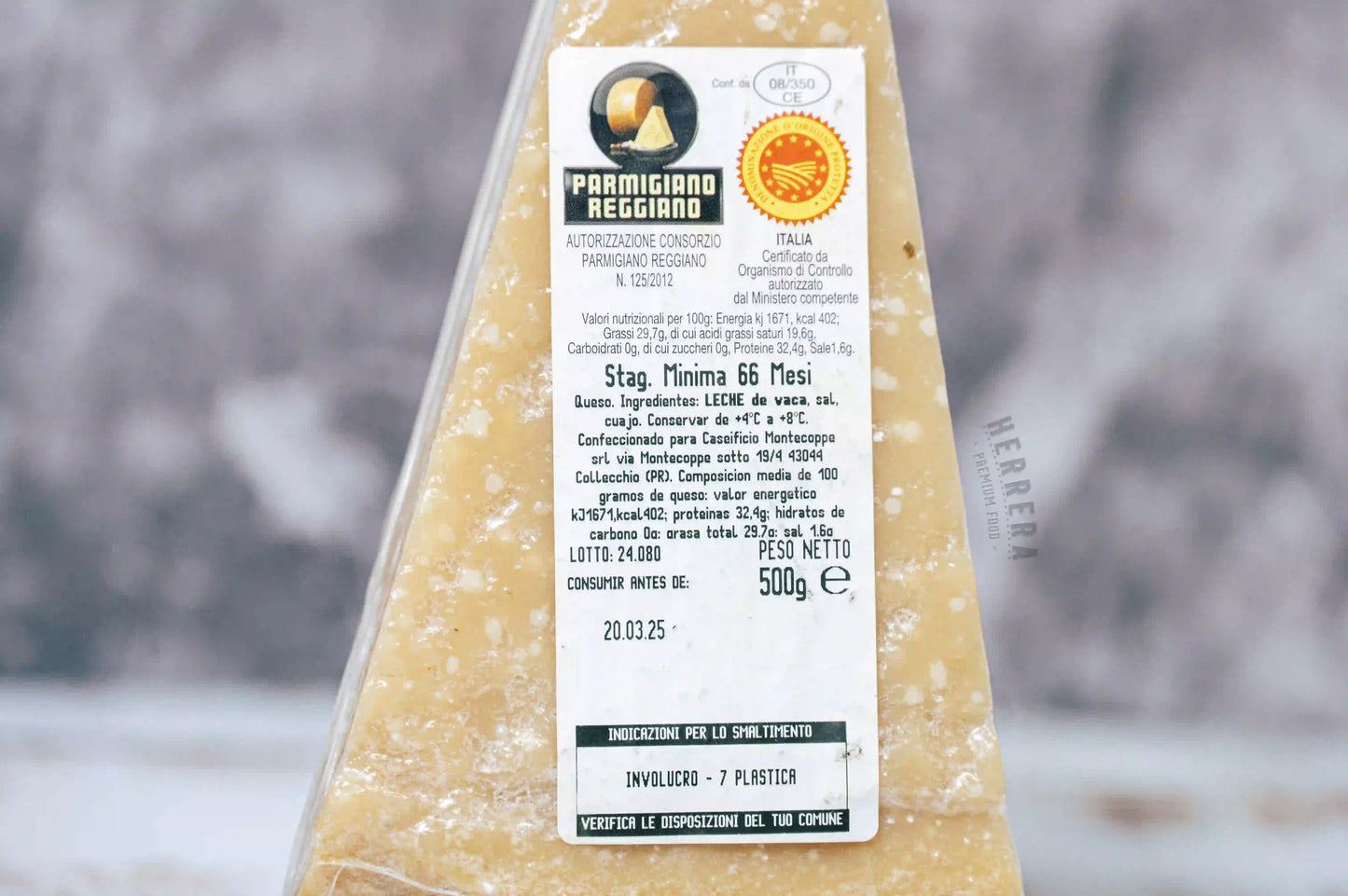 Bloque de Parmigiano Reggiano envejecido de Montecoppe 500g