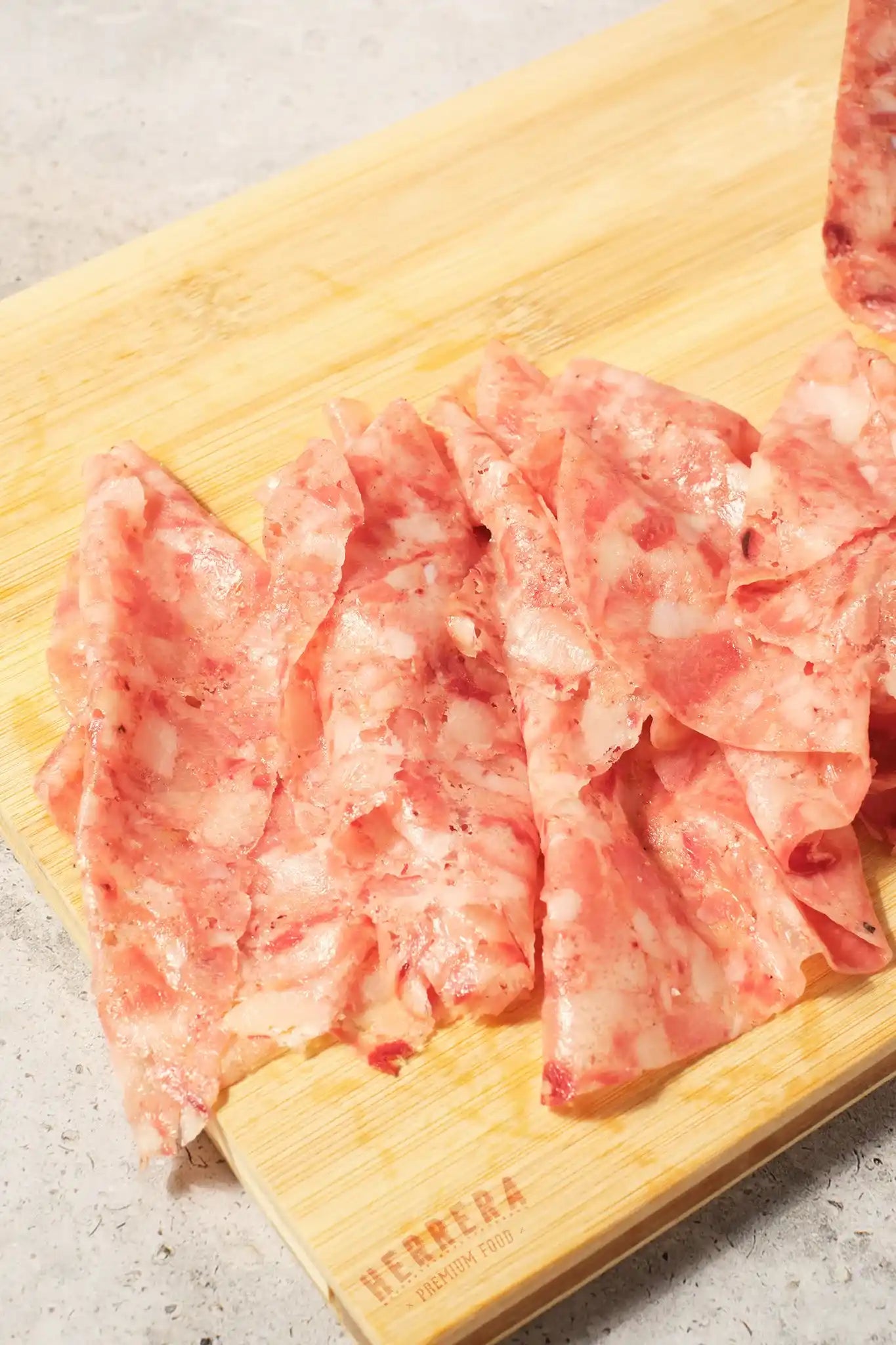 Chicharrón Frito de Cerdo: Tradición en cada loncha