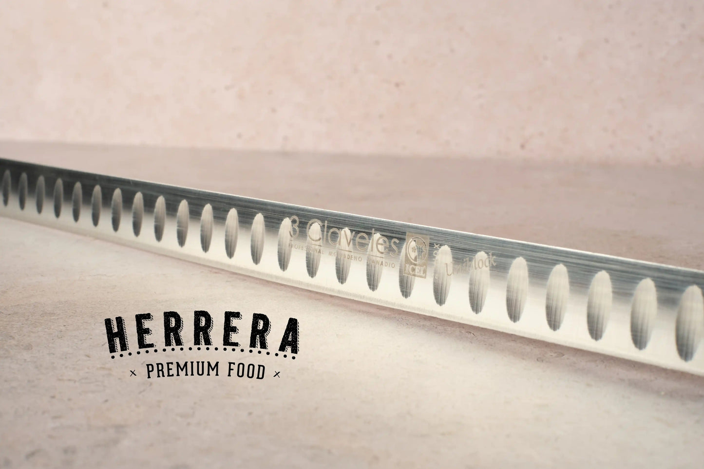 Cuchillo Jamonero en HerreraFood: Precisión y Estilo en Cada Corte –  Herrera Premium Food