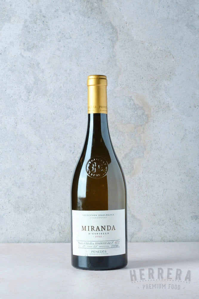 Sumérgete en la elegancia del Penedés con Miranda d'Espiells 2021, un vino blanco que conquista paladares exigentes.