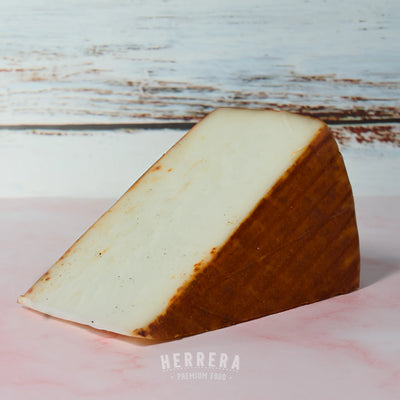 Queso Semicurado Majorero Canario con Pimentón