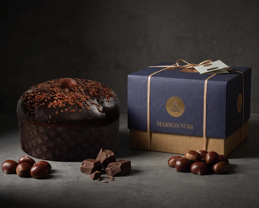 Panettone de castañas y chocolate gianduia de Fiasconaro junto a su caja