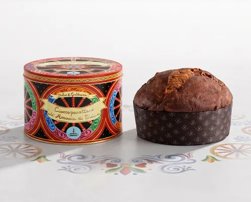 Panettone de chocolate y naranja de Sicilia Fiasconaro Dolce & Gabbana con su lata