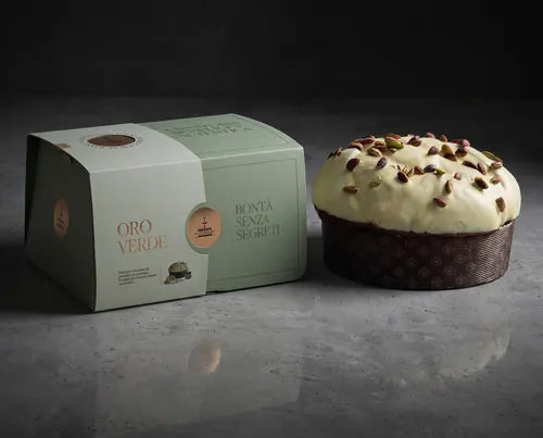 Panettone Oro Verde de Fiasconaro con cobertura de chocolate blanco y pistacho